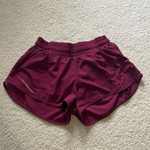 Lululemon Hottie Hot shorts raspberry size 4 2.5 in
